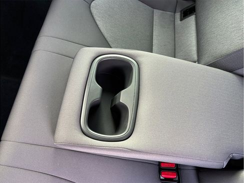 Used 2022 Toyota Camry LE image 31