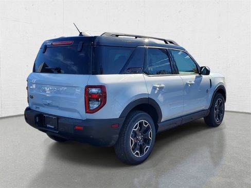 New 2025 Ford Bronco Sport Outer Banks image 7