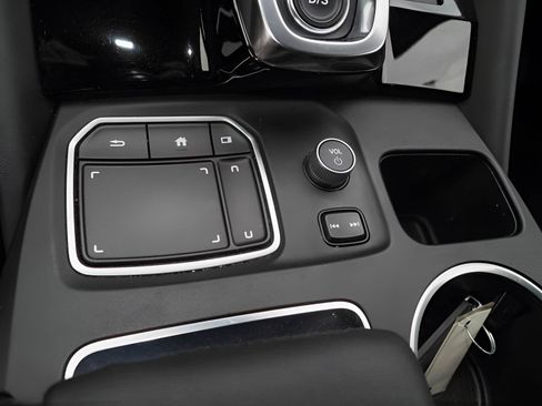 Used 2022 Acura MDX SH-AWD w/ Technology Package image 16