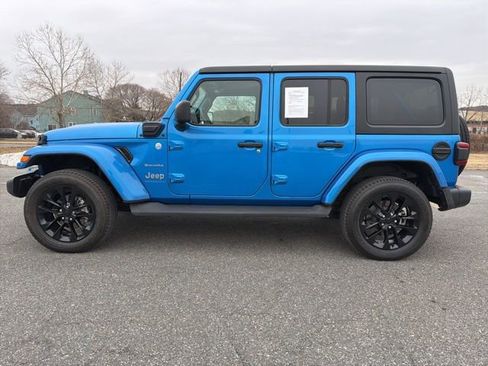 Used 2023 Jeep Wrangler Sahara w/ Cold Weather Group image 5