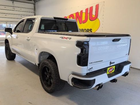 Used 2023 Chevrolet Silverado 1500 RST w/ Convenience Package II AWD/4WD image 2