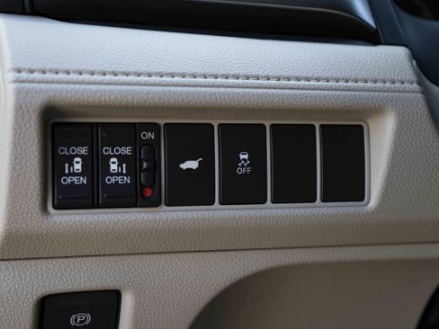 Used 2025 Honda Odyssey EX-L image 40