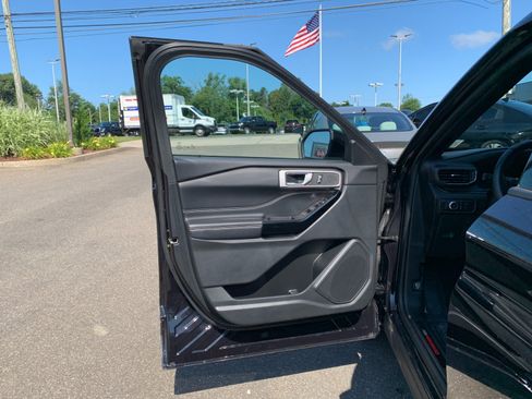 Used 2022 Ford Explorer ST AWD/4WD image 13