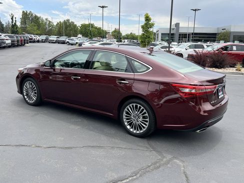 Used 2016 Toyota Avalon Limited FWD image 11