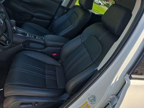 Certified 2025 Honda HR-V EX-L image 10