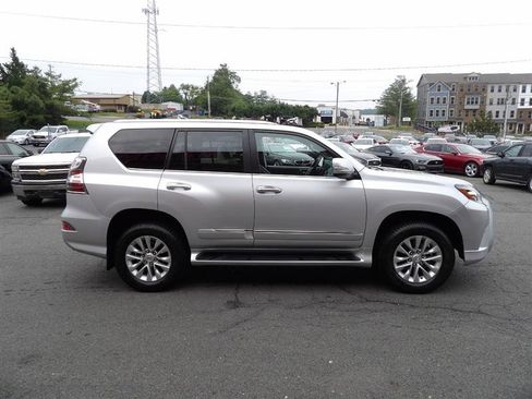 Used 2016 Lexus GX 460 image 8