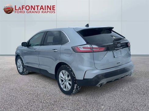 Used 2022 Ford Edge Titanium w/ Equipment Group 301A image 5