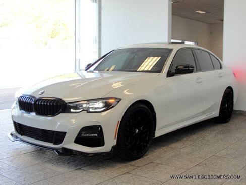 Used 2022 BMW 330i Sedan w/ M Sport Package RWD image 57