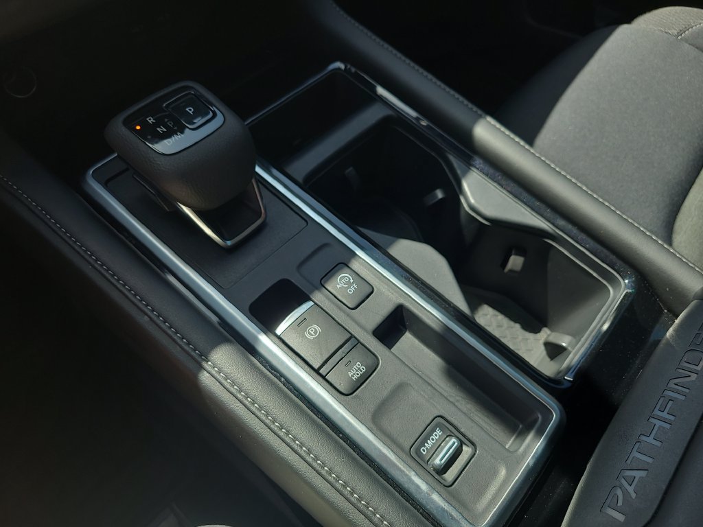 Certified 2026 Nissan Pathfinder SV FWD image 25