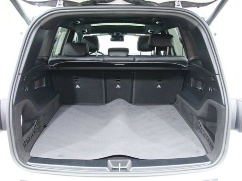 Used 2025 Mercedes-Benz GLB 250 4MATIC image 30
