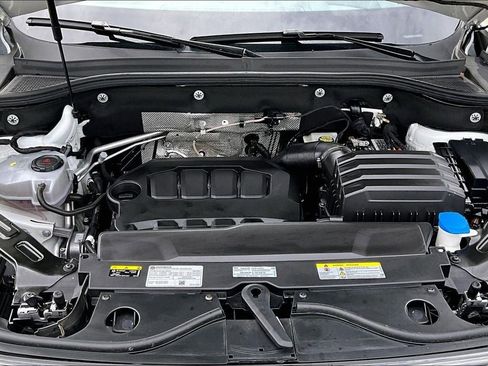 Certified 2024 Volkswagen Atlas Cross Sport SEL Premium R-Line AWD/4WD image 9