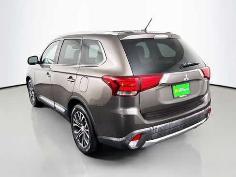 Used 2016 Mitsubishi Outlander GT AWD/4WD image 7