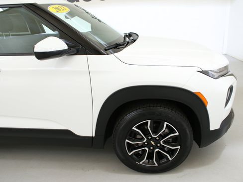 Used 2023 Chevrolet TrailBlazer ACTIV FWD image 11
