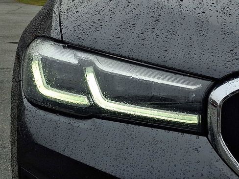 Certified 2023 BMW 540i xDrive w/ Executive Package image 9