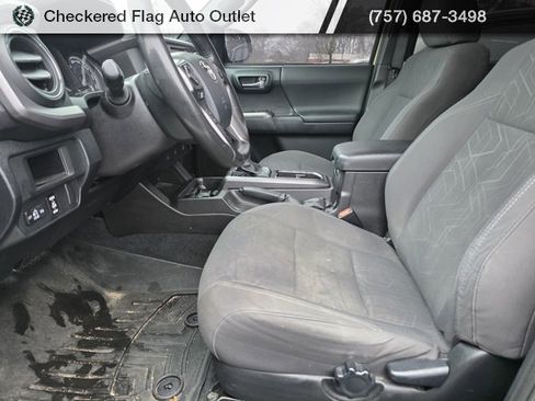 Used 2016 Toyota Tacoma TRD Off-Road w/ Towing Package image 9