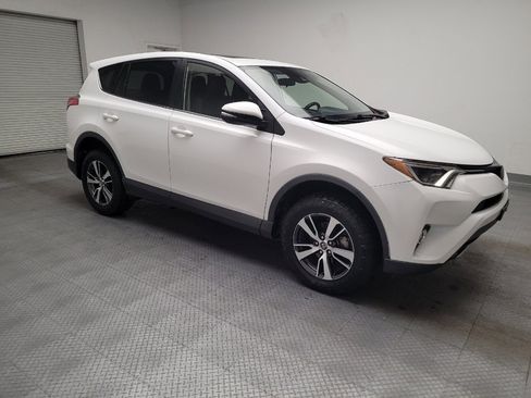 Used 2018 Toyota RAV4 XLE w/ Carpet Mat Package image 11