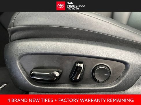 Used 2024 Lexus ES 350 w/ Accessory Package (Z1) FWD image 12