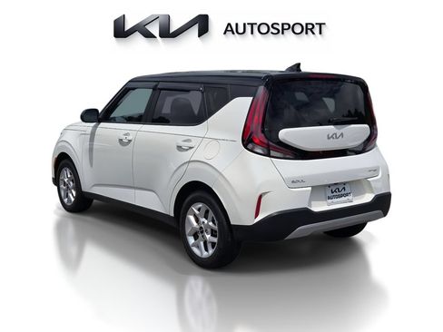Certified 2025 Kia Soul S FWD image 10