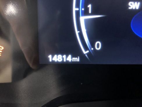 Used 2023 Toyota Corolla Cross XLE w/ Convenience Package image 19