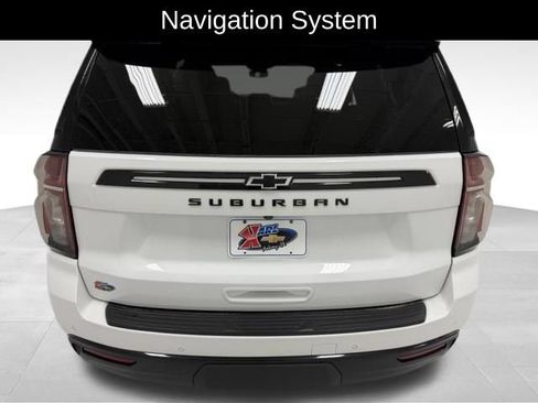 Certified 2023 Chevrolet Suburban Z71 w/ Luxury Package AWD/4WD image 4