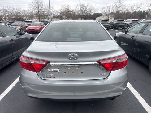 Used 2017 Toyota Camry XLE image 7
