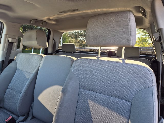 Used 2019 Chevrolet Silverado 1500 Custom w/ Custom Convenience Package AWD/4WD image 15