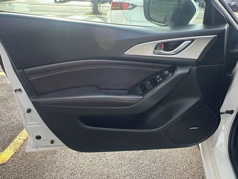 Used 2017 MAZDA MAZDA3 Touring w/ Popular Equipment Package image 20