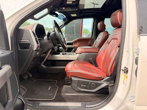 Used 2019 Ford F150 Platinum w/ Equipment Group 701A Luxury AWD/4WD image 23