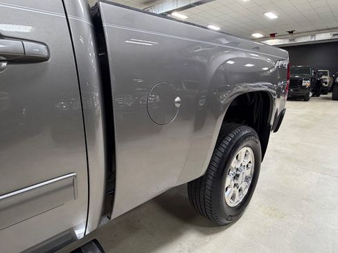 Used 2013 GMC Sierra 2500 SLT w/ SLT Convenience Package image 16