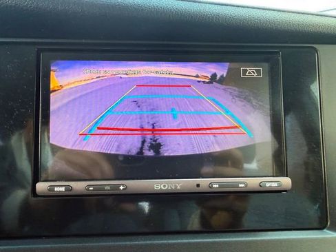 Used 2016 Toyota Sienna XLE Premium image 10