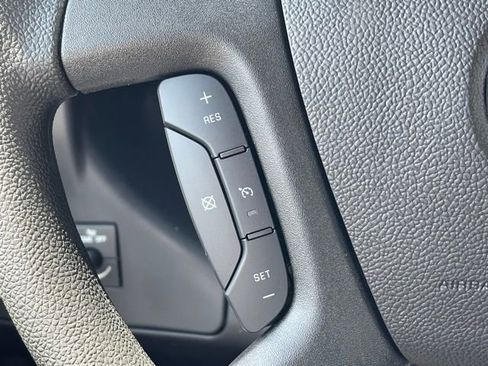 New 2025 Chevrolet Express 2500 w/ Driver Convenience Package image 6