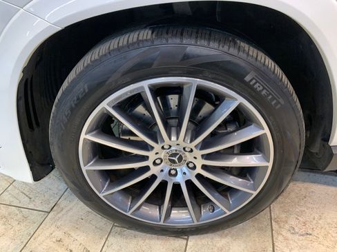 Used 2024 Mercedes-Benz GLE 350 4MATIC w/ AMG Line Exterior image 12