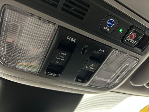 Used 2022 Honda Odyssey Touring image 27