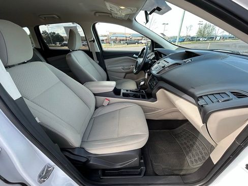 Used 2018 Ford Escape SE image 30