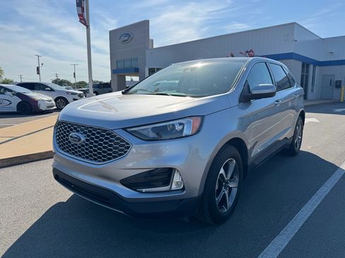 Certified 2023 Ford Edge SEL w/ Convenience Package AWD/4WD image 4
