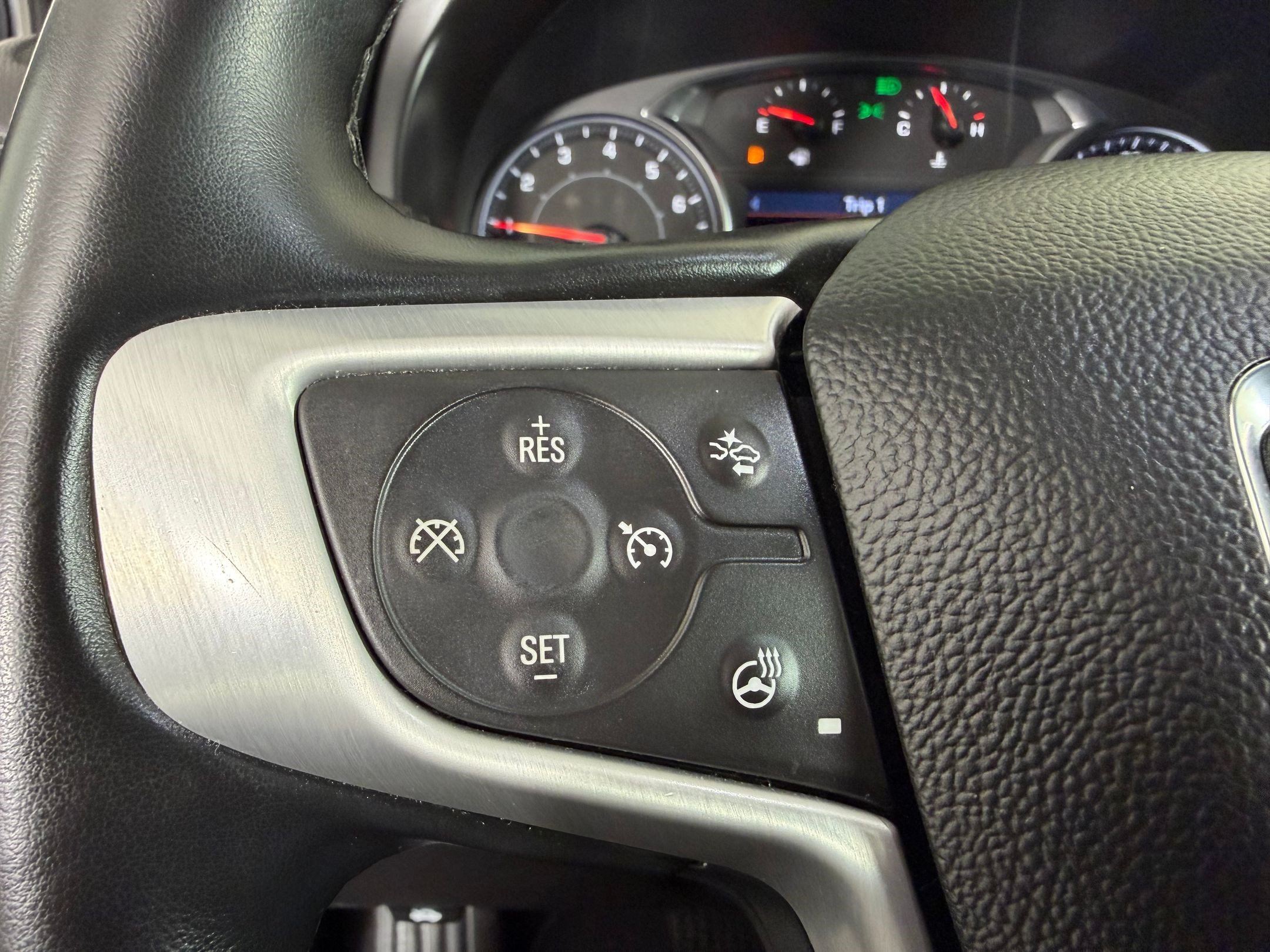 Used 2024 GMC Terrain SLT AWD/4WD image 18