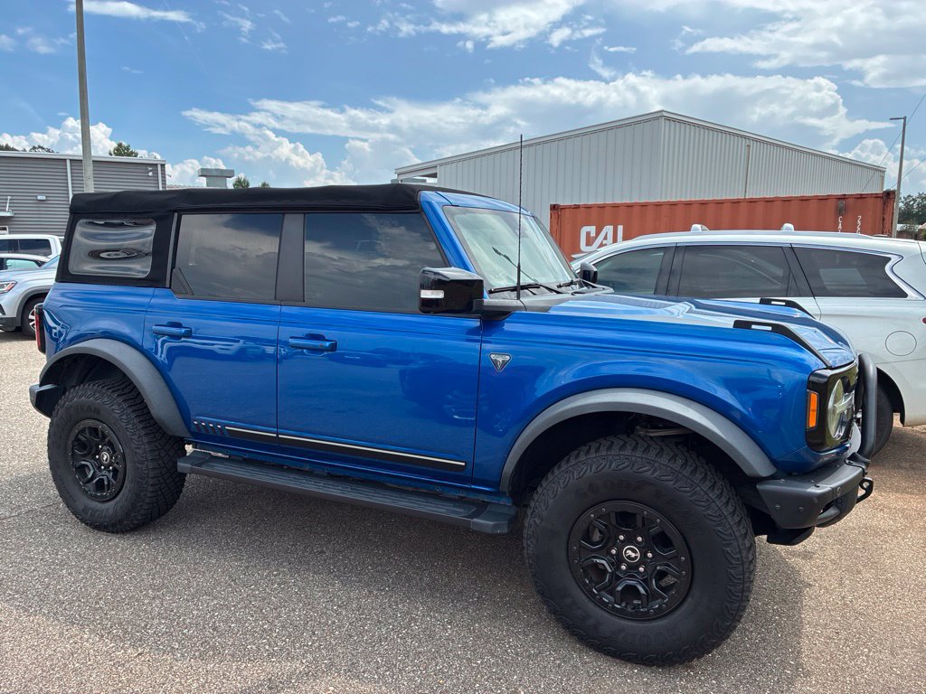 Used 2021 Ford Bronco First Edition AWD/4WD image 2
