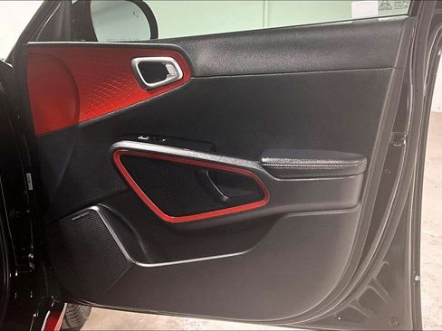 Used 2021 Kia Soul Turbo image 23