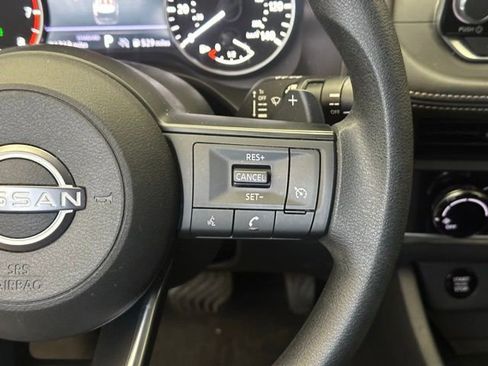 Used 2024 Nissan Rogue S FWD image 23
