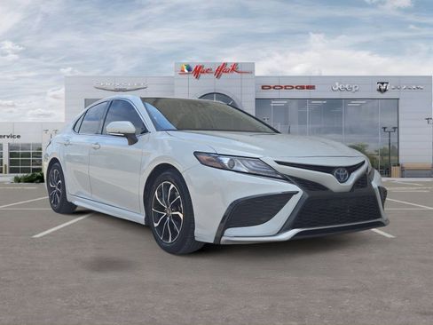 Used 2023 Toyota Camry XSE w/ Navigation Package FWD image 7