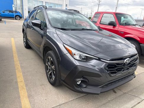 Used 2024 Subaru Crosstrek 2.0i Premium AWD/4WD image 3