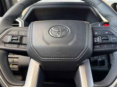 Certified 2025 Toyota Tacoma TRD Sport image 21