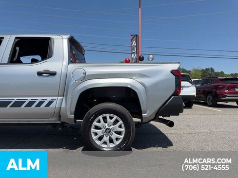 Used 2024 Toyota Tacoma SR image 16