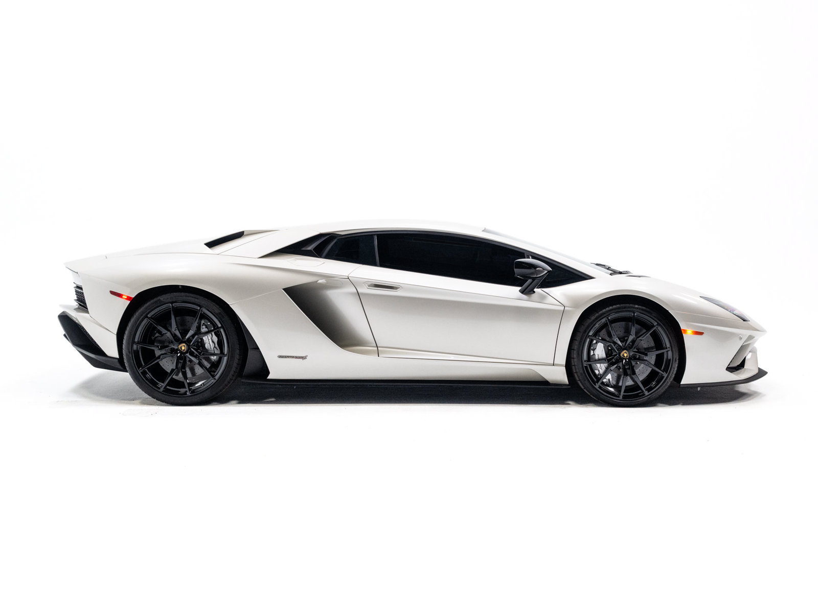 Used 2018 Lamborghini Aventador S AWD/4WD image 7