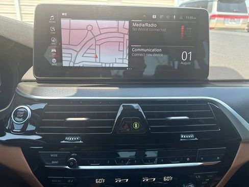 Used 2023 BMW M550i xDrive w/ Executive Package AWD/4WD image 10
