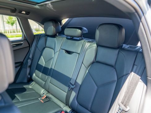 Certified 2026 Porsche Macan AWD/4WD image 23