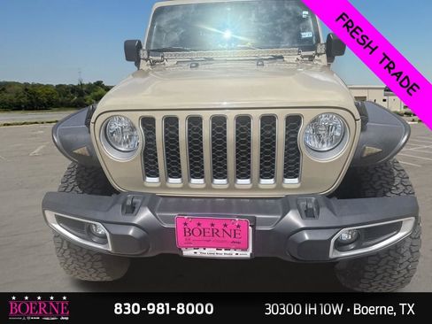 Used 2020 Jeep Gladiator Overland w/ Popular Equipment Package AWD/4WD image 5