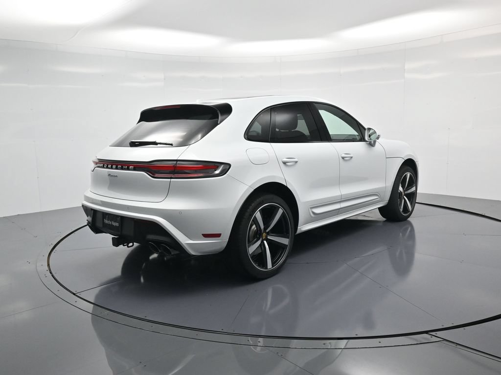Certified 2026 Porsche Macan AWD/4WD image 30