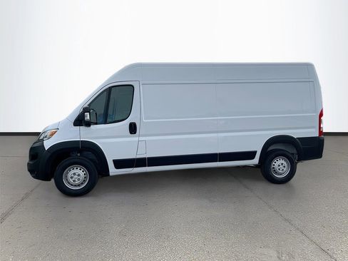 New 2026 RAM ProMaster 2500 w/ Convenience Group FWD image 4