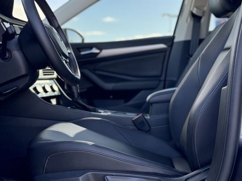 Used 2020 Volkswagen Jetta SE image 7